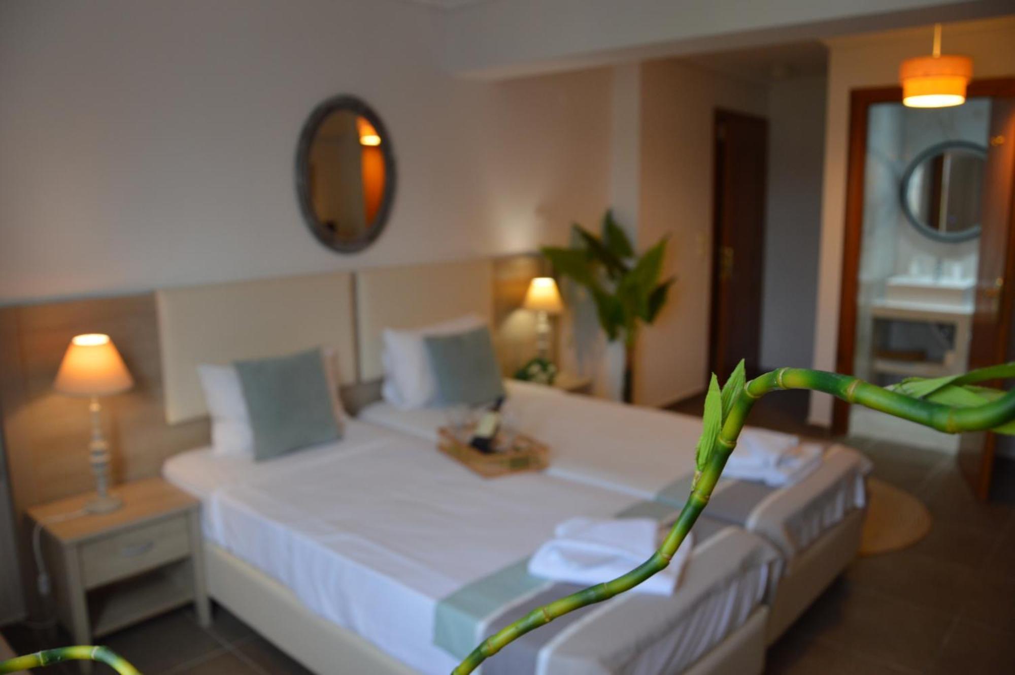 Nea Kallikrateia Aqua Mare Sea Side Rooms מראה חיצוני תמונה