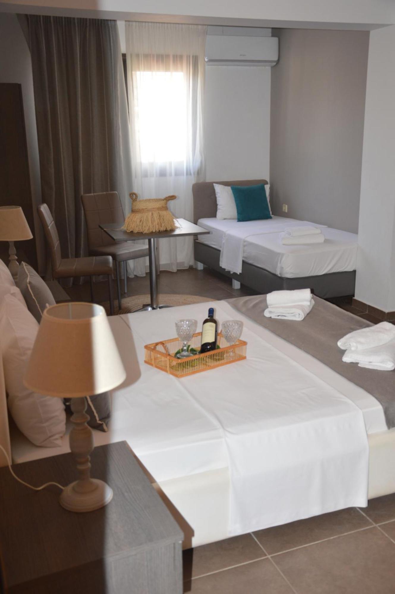 Nea Kallikrateia Aqua Mare Sea Side Rooms מראה חיצוני תמונה